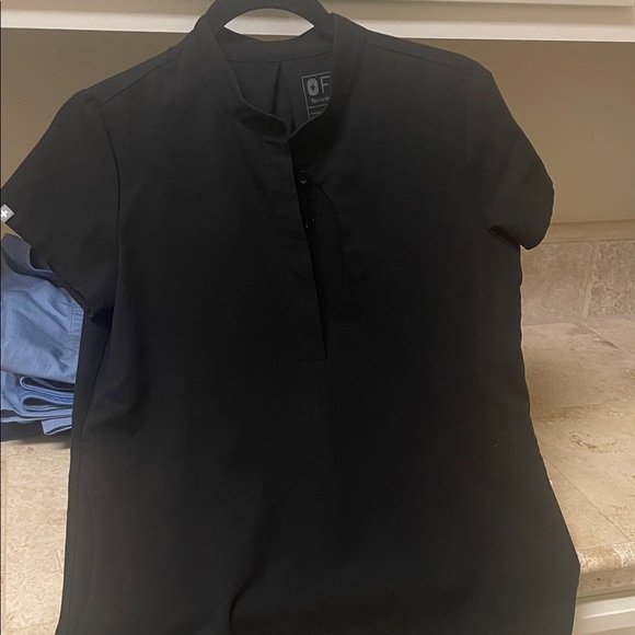 Figs Black Technical Collection Scrub Top XS new - Picture 2 of 6